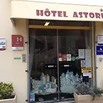 Astoria Hotel 2*