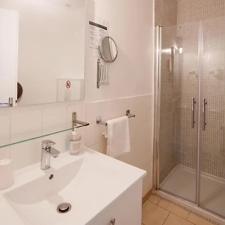 Astoria 2* קרקסון