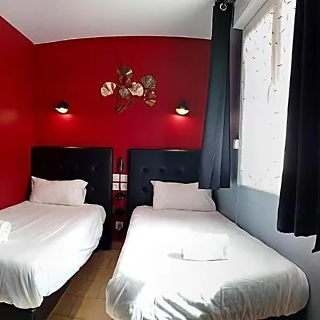 Astoria Hotel 2*