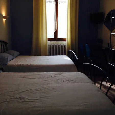 Astoria Hotel 2*