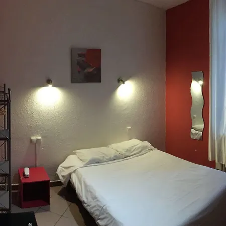 Astoria Hotel 2*