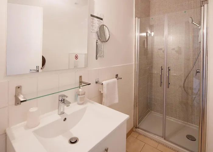 Astoria 2* קרקסון