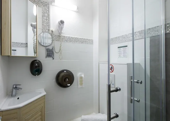 Astoria 2* קרקסון