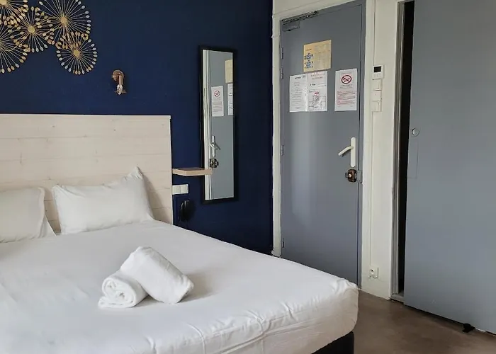 Astoria מלון קרקסון