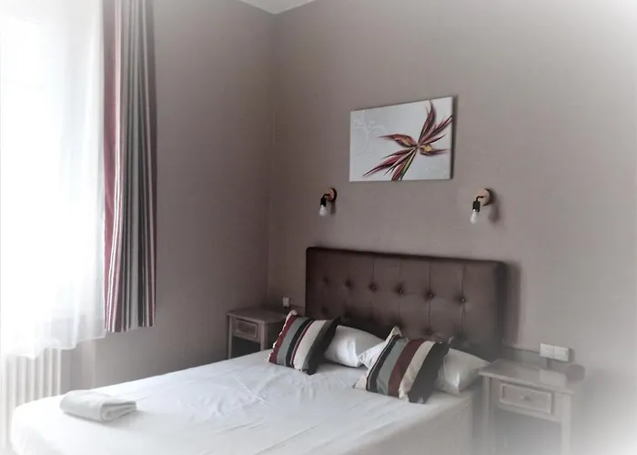 מלון Astoria קרקסון